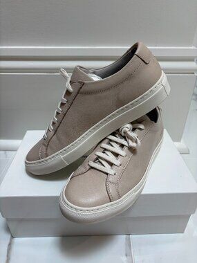 Woman by Common Projects Achilles Low Nubuck Sneakers Tofu 37 NWT